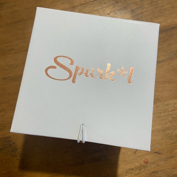 Gucci Bee Apple Watch Band 42/44 - Picture 4 of 4